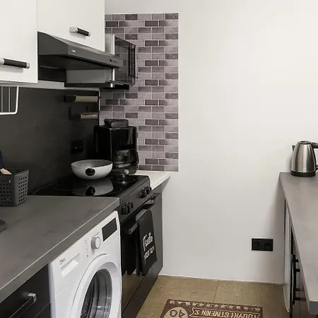 Homefeld Moderne & Ruhige In Naehe Bahnhof, Mit Smart Tv & Parkplatz Appartement Hünfeld